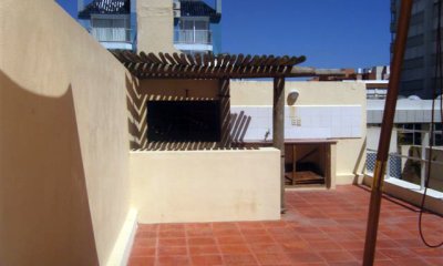 edificio en la Peninsula , a pasos del Puerto ,