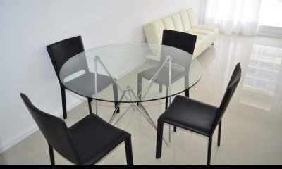 living comedor, cocina, lavadero, 1 dormitorio, 1 baño, terraza, garaje.