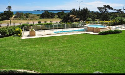 HERMOSO APTO FRENTE AL MAR