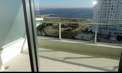 Importante torre, ubicada en playa mansa , al lado del Resort & Casino Conrad, punta del este.-
