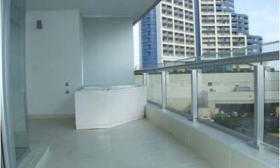 Punta del Este Piso alto con Vista al Mar!