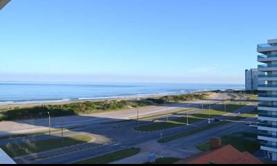 DIVINO FRENTE AL MAR
