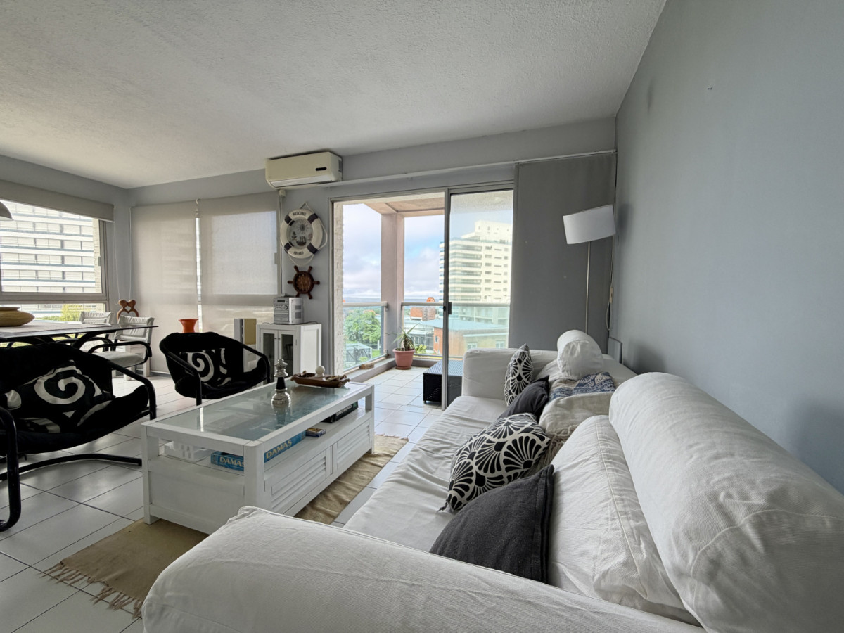 Apartamento en venta de 2 dormitorios en Punta del Este