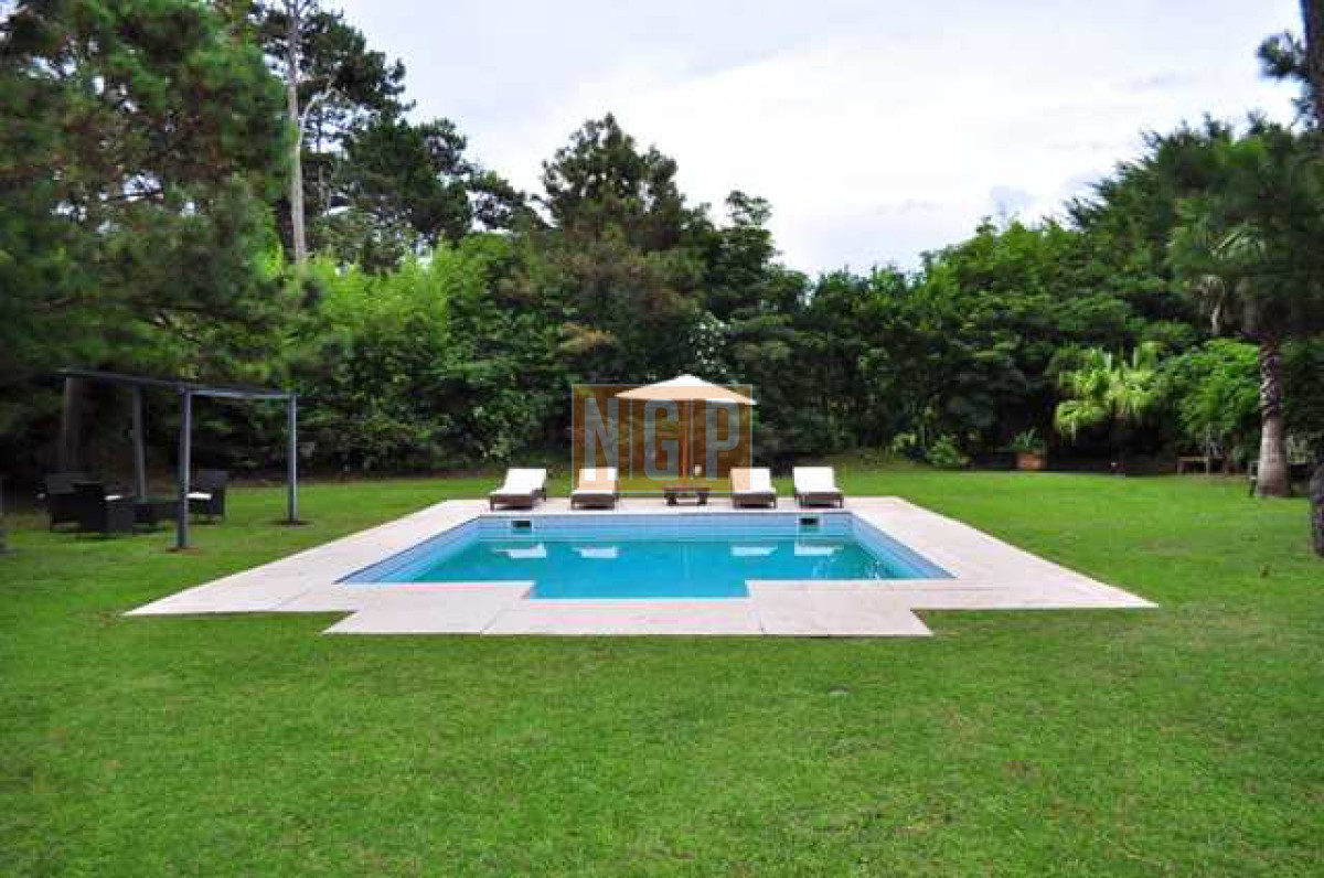Casa en San Rafael, 5 dormitorios  - NGP20867C