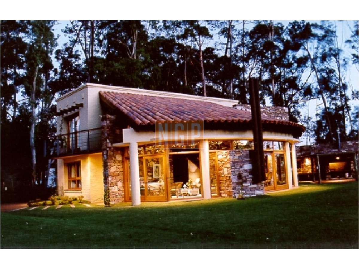 casa en punta ballena, 4 dormitorios * - ngp20610c