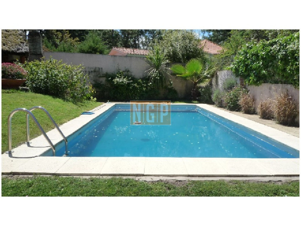 Casa en San Rafael, 4 dormitorios  - NGP21979C