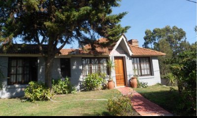 Casa en Bo. Cordoba, 3 dormitorios *