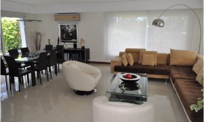 CHALET EN ZONA MANSA