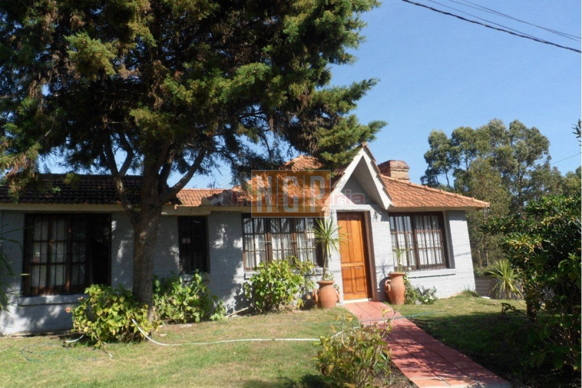 Casa en Bo. Cordoba, 3 dormitorios * - NGP21466C