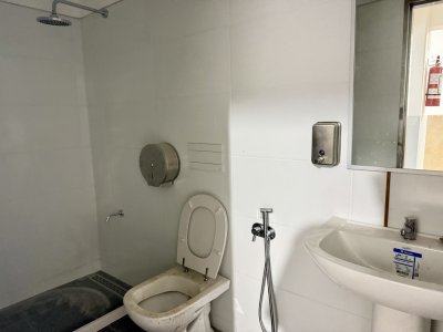 alquiler de local comercial en avenida roosevelt y zelmar michelini - ngp31264l