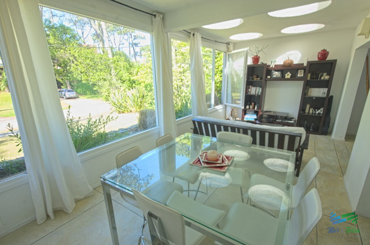Casa ID.4130 - Alquilo casa de 4 dormitorios con piscina en Playa Brava, Punta del Este