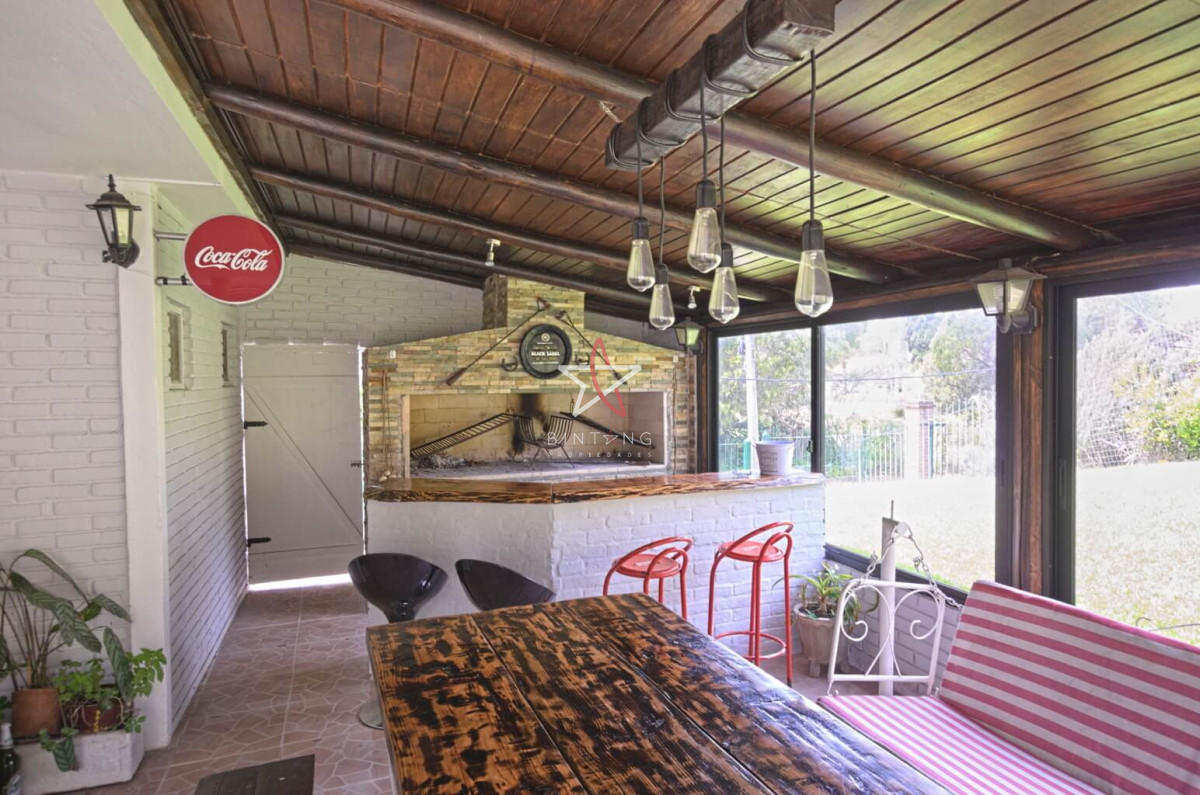 Casa en alquiler Punta del Este playa Mansa, 2 dormitorios y parrillero - Bintang Propiedades
