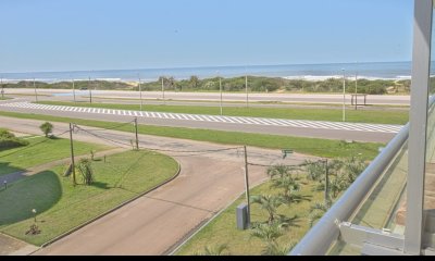 Apartamento en venta y alquiler anual - Playa Brava - Punta del Este