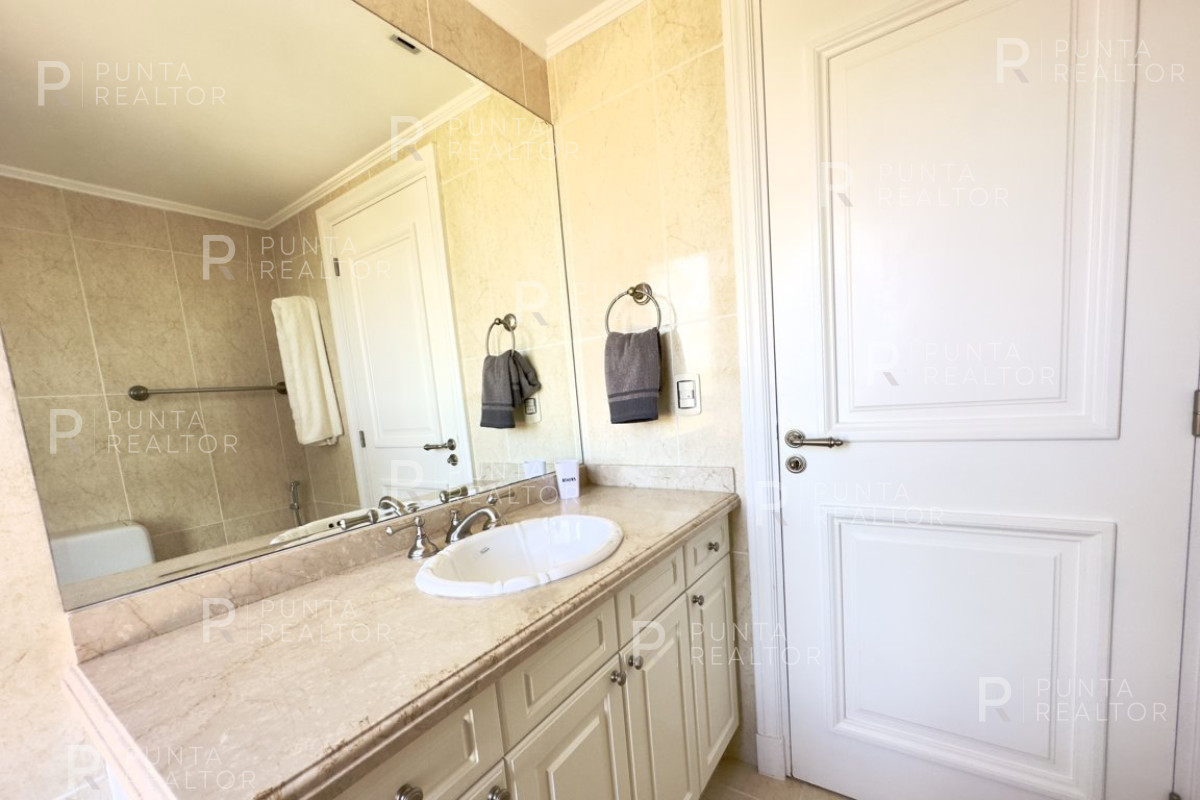 Apartamento ID.1905 - Venta apartamento de tres dormitorios en Le Jardin - Mansa