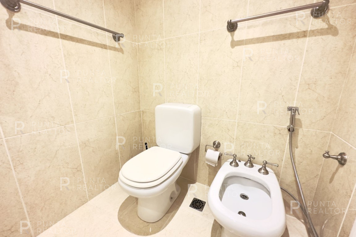 Apartamento ID.1905 - Venta apartamento de tres dormitorios en Le Jardin - Mansa