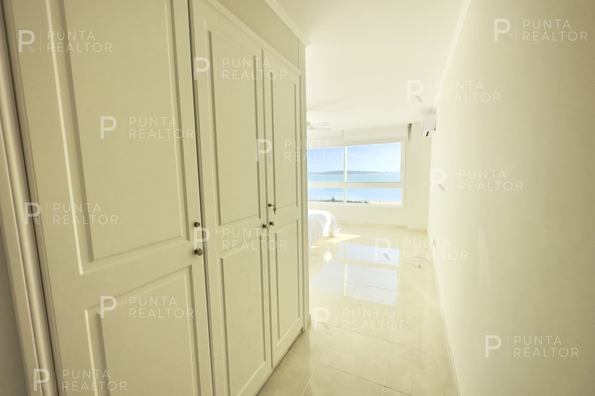 Apartamento ID.1905 - Venta apartamento de tres dormitorios en Le Jardin - Mansa