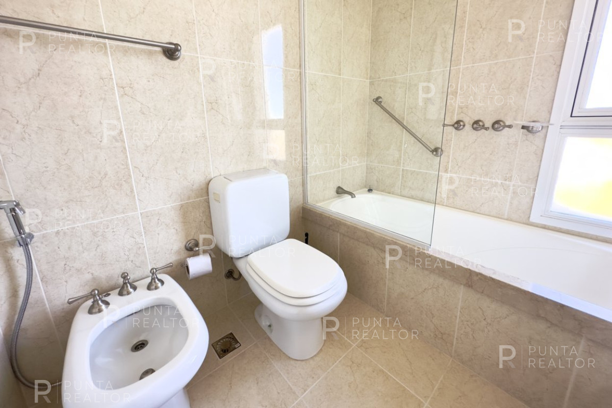 Apartamento ID.1905 - Venta apartamento de tres dormitorios en Le Jardin - Mansa