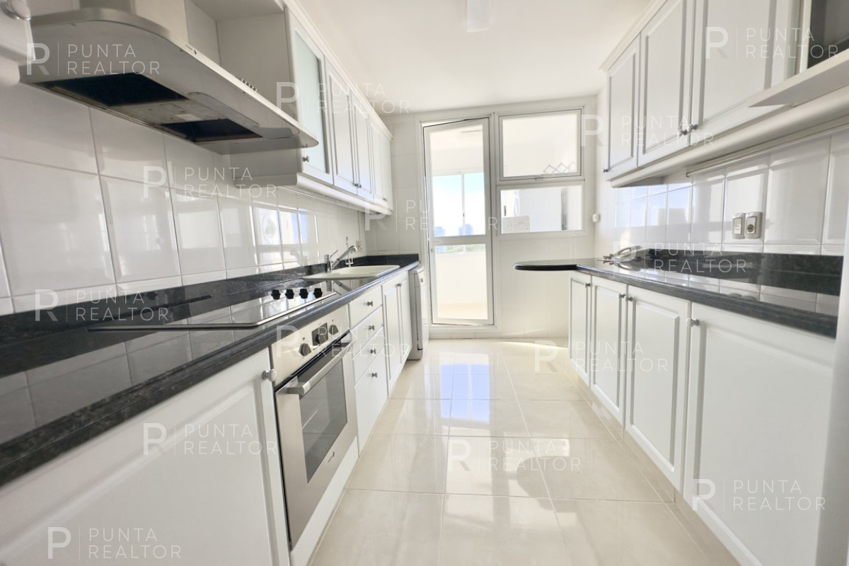 Apartamento ID.1905 - Venta apartamento de tres dormitorios en Le Jardin - Mansa