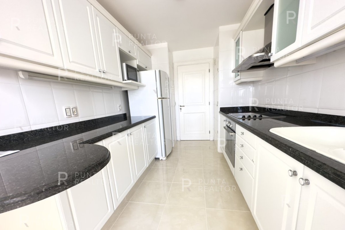 Apartamento ID.1905 - Venta apartamento de tres dormitorios en Le Jardin - Mansa