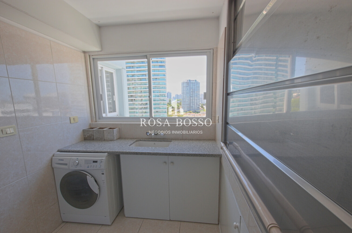 Apartamento ID.8687 - Venta apartamento de 3 dormitorios en primera linea - Mansa