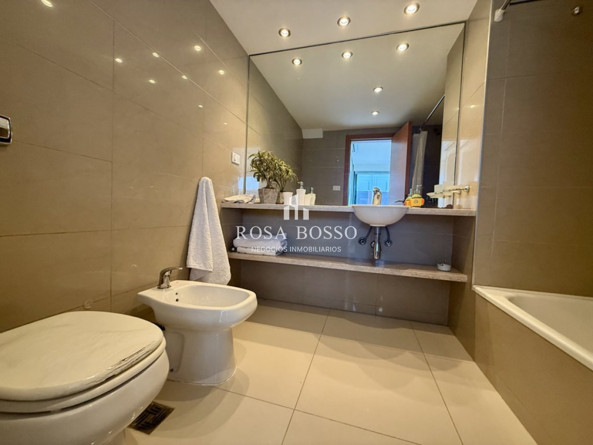 Apartamento ID.9460 - Apartamento Venta 2 dormitorios Playa Brava Punta del Este