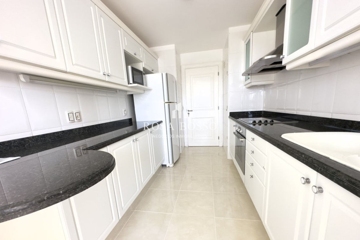 Apartamento ID.8688 - Venta apartamento de tres dormitorios en Le Jardin - Mansa