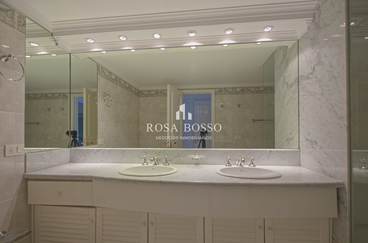 Apartamento ID.8687 - Venta apartamento de 3 dormitorios en primera linea - Mansa