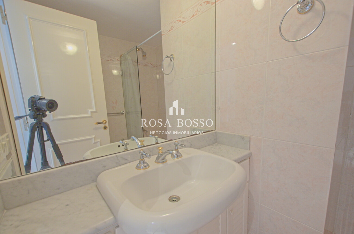 Apartamento ID.8687 - Venta apartamento de 3 dormitorios en primera linea - Mansa