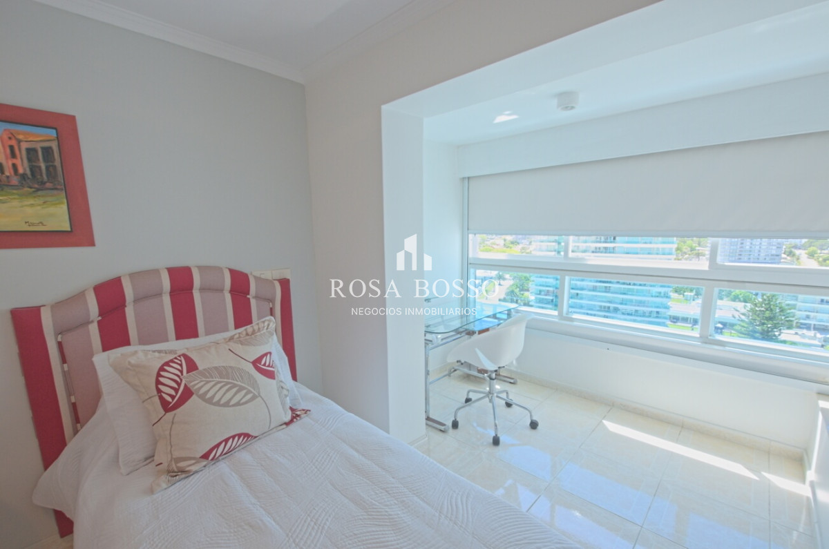 Apartamento ID.8687 - Venta apartamento de 3 dormitorios en primera linea - Mansa