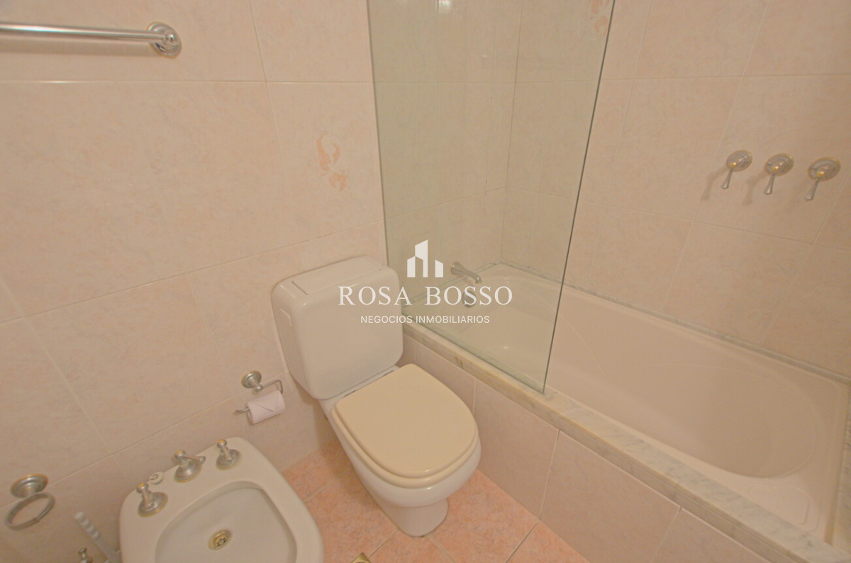 Apartamento ID.8687 - Venta apartamento de 3 dormitorios en primera linea - Mansa