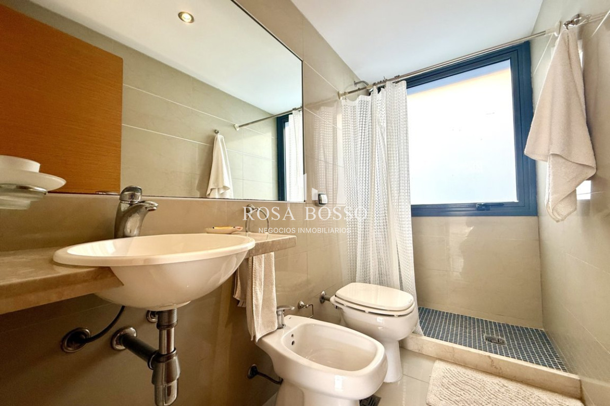 Apartamento ID.9460 - Apartamento Venta 2 dormitorios Playa Brava Punta del Este