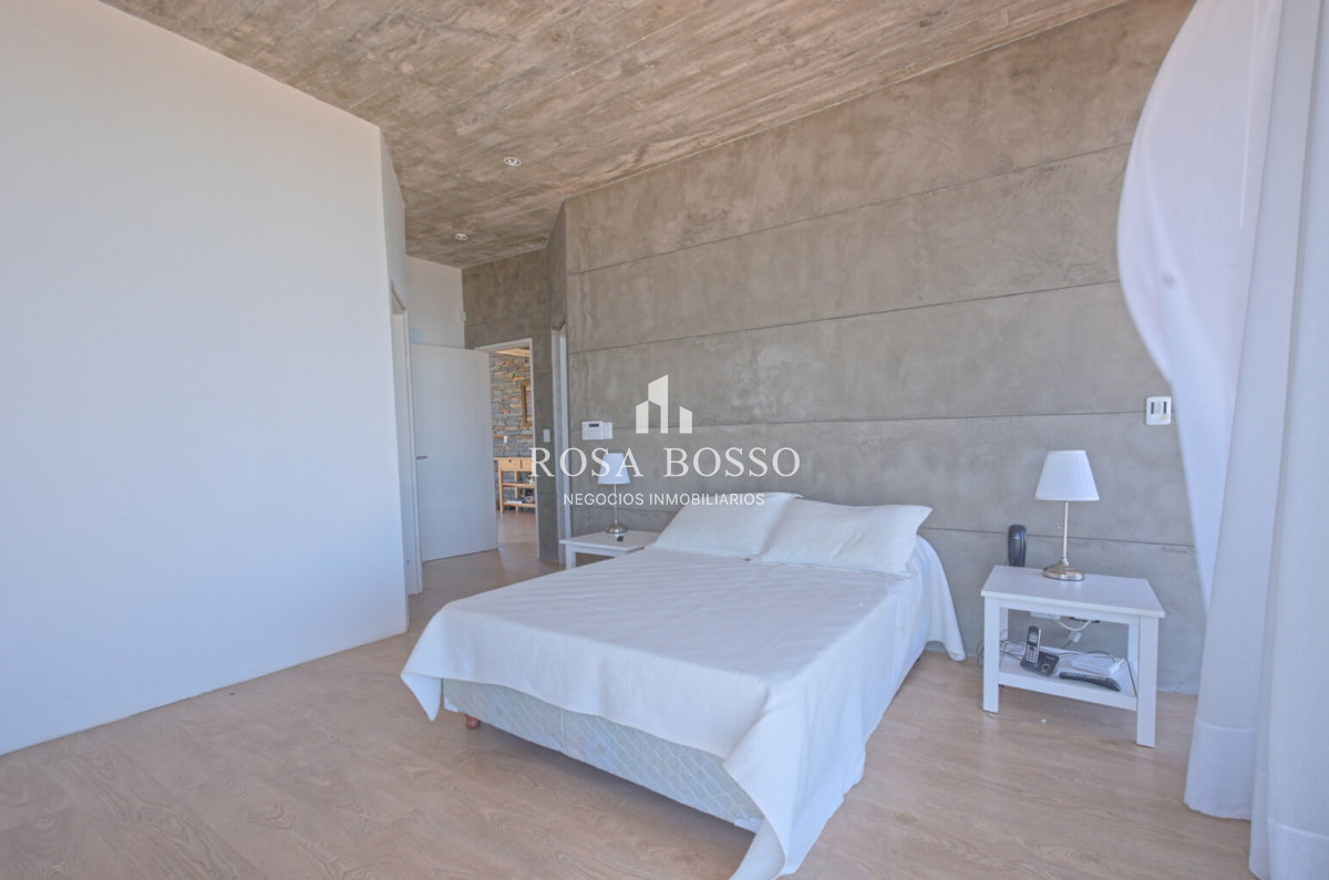 Casa ID.9373 - Casa en venta 4 dormitorios Punta Alta