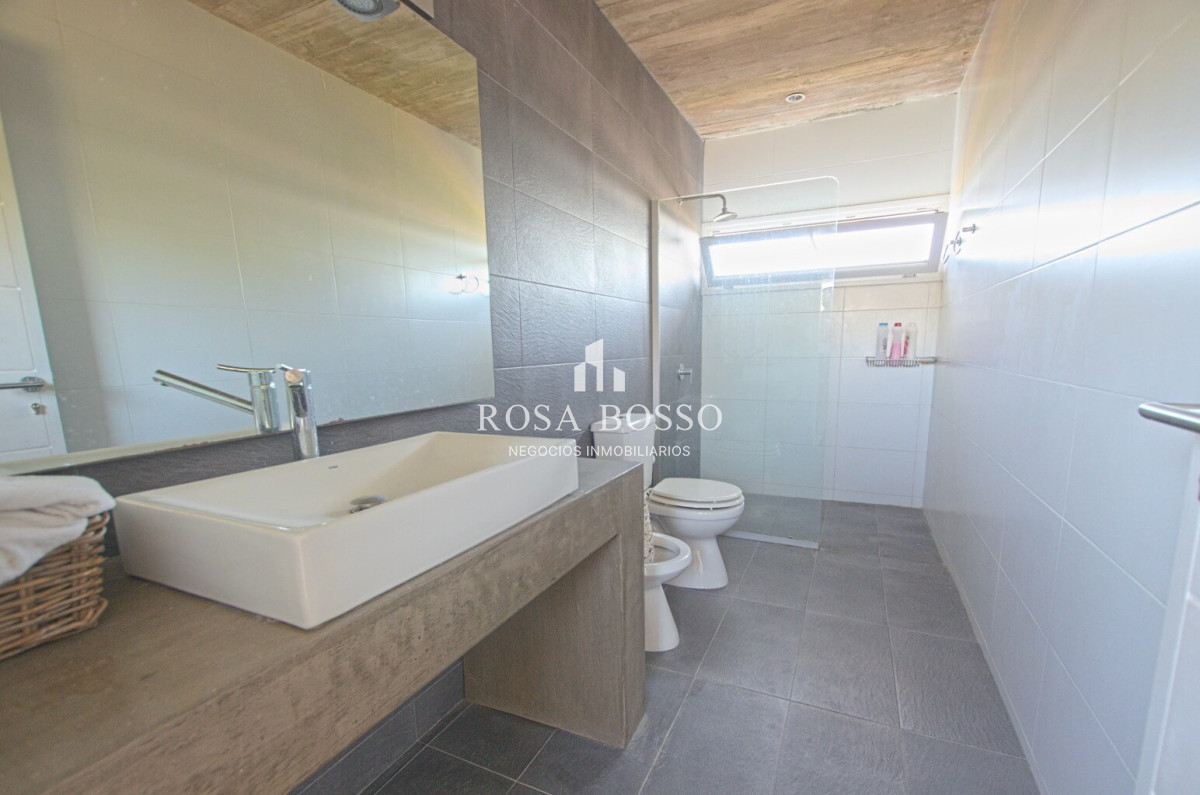 Casa ID.9373 - Casa en venta 4 dormitorios Punta Alta