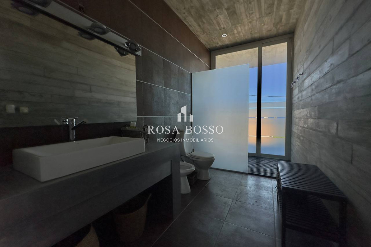 Casa ID.9373 - Casa en venta 4 dormitorios Punta Alta