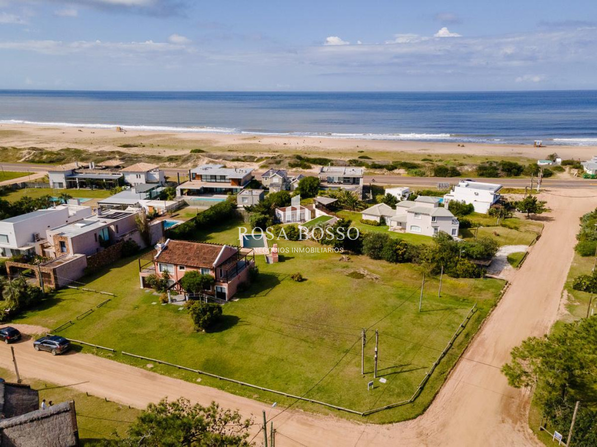 Apartamento ID.9376 - Casa en alquiler 4 dormitorios con piscina en Montoya