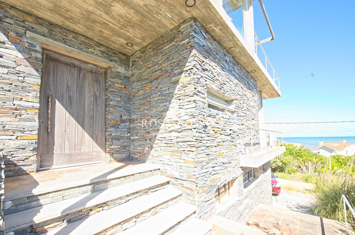 Casa ID.9373 - Casa en venta 4 dormitorios Punta Alta