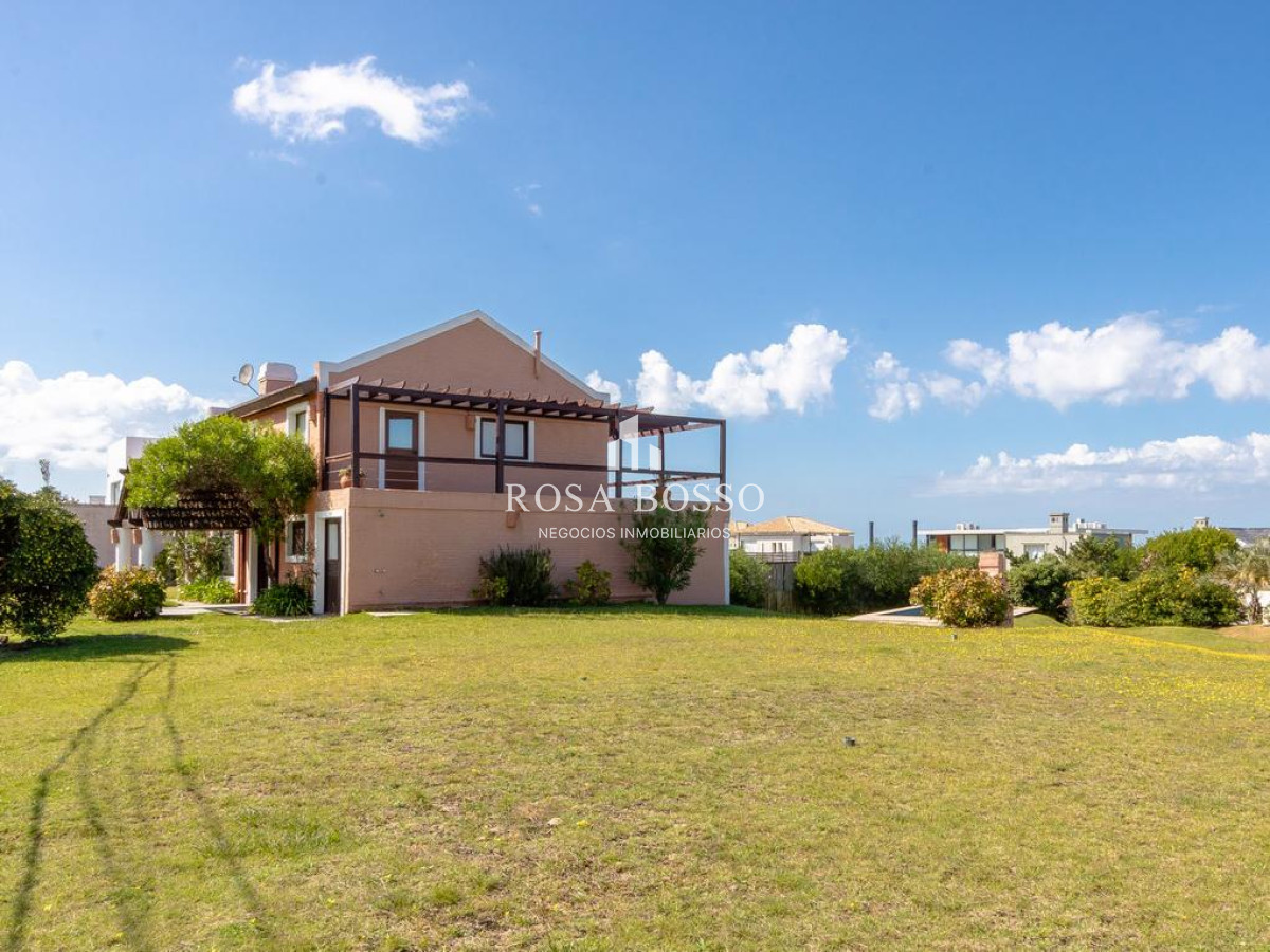 Apartamento ID.9376 - Casa en alquiler 4 dormitorios con piscina en Montoya