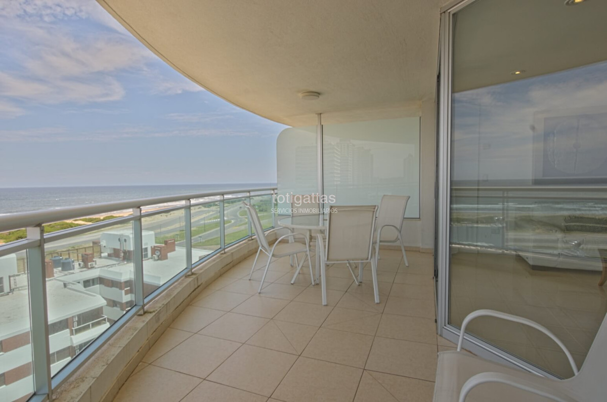 Apartamento ID.1404 - Apartamento con 3 dormitorios más dependencia en alquiler