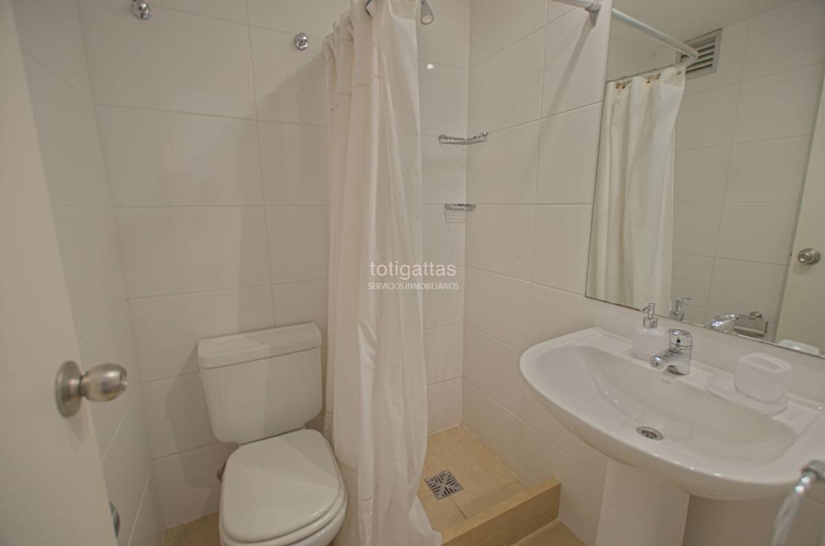 Apartamento ID.1404 - Apartamento con 3 dormitorios más dependencia en alquiler