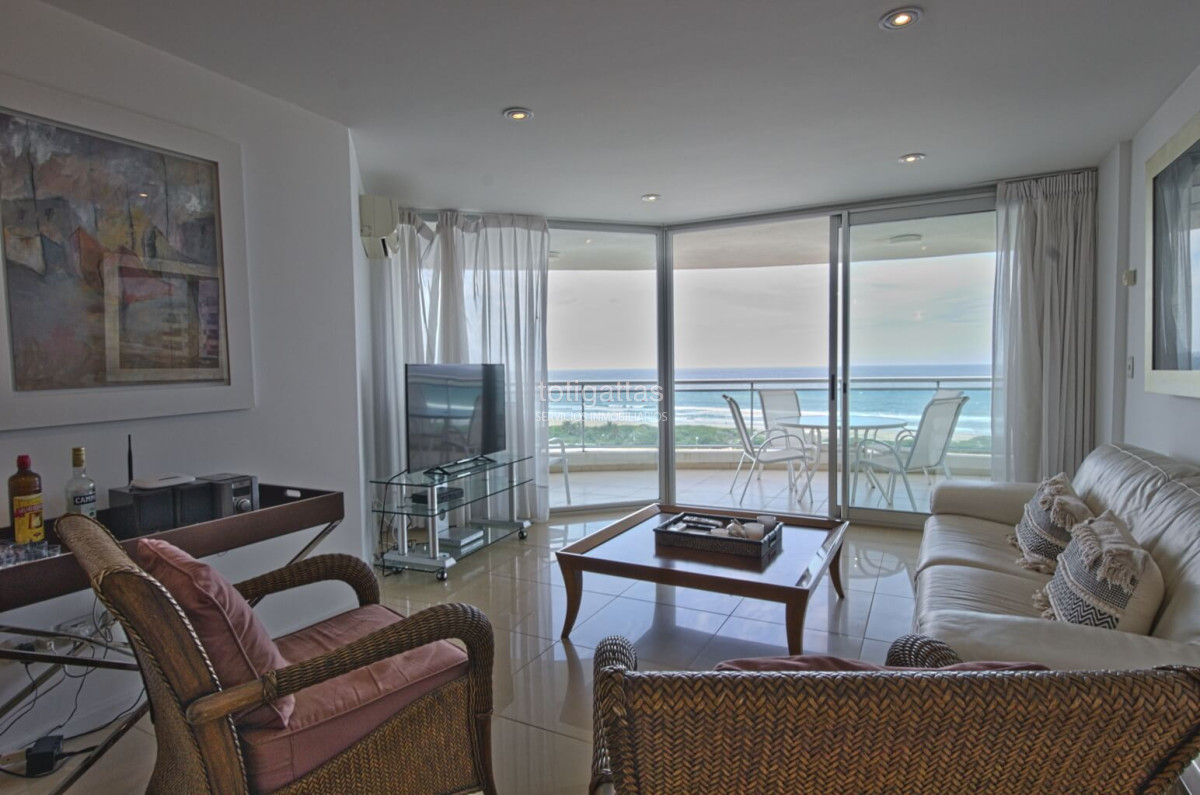 Apartamento ID.1404 - Apartamento con 3 dormitorios más dependencia en alquiler