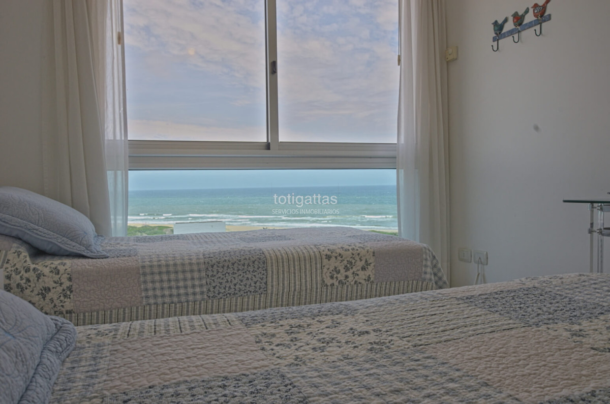 Apartamento ID.1404 - Apartamento con 3 dormitorios más dependencia en alquiler