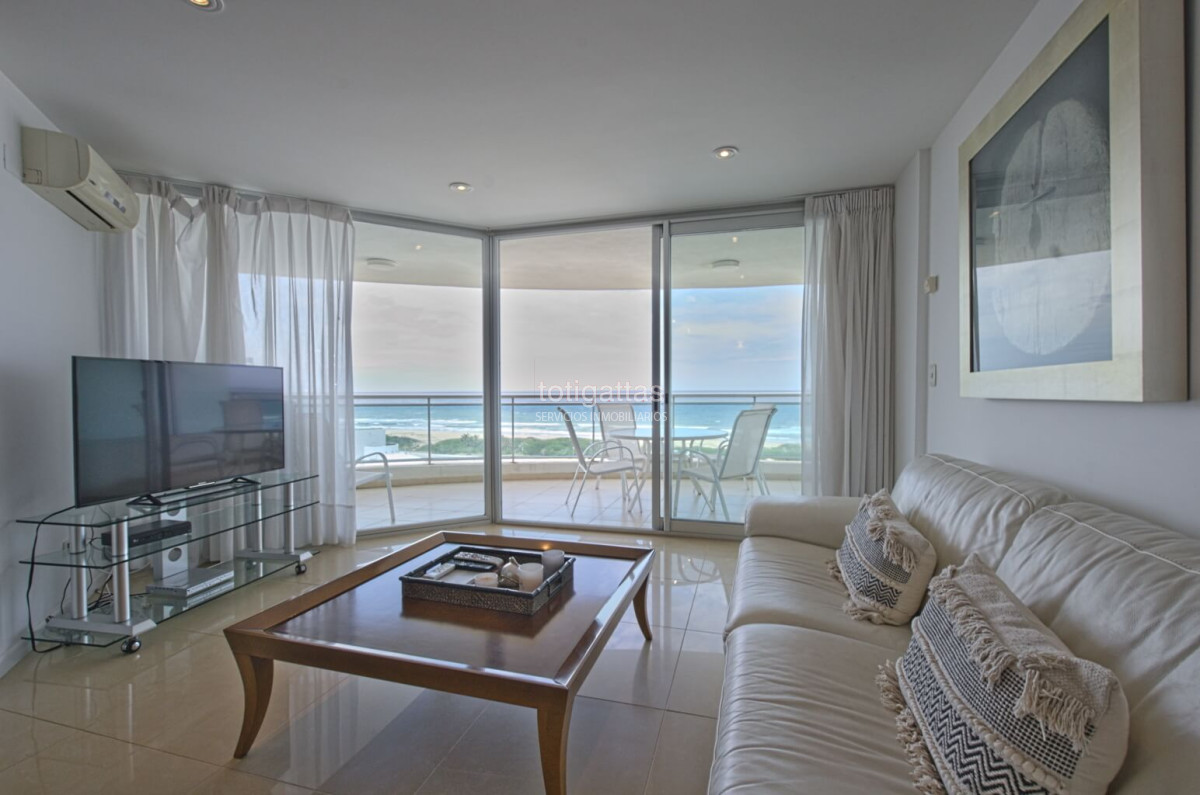 Apartamento ID.1404 - Apartamento con 3 dormitorios más dependencia en alquiler