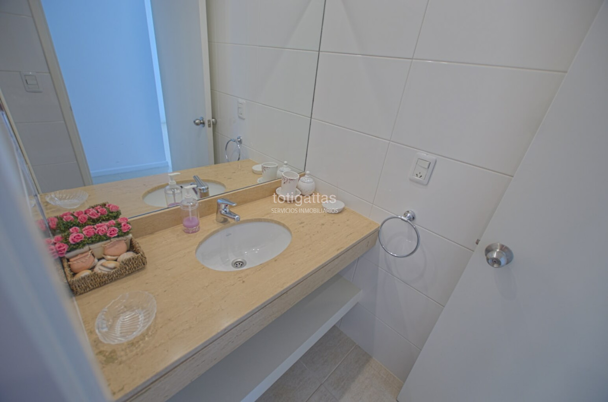 Apartamento ID.1404 - Apartamento con 3 dormitorios más dependencia en alquiler