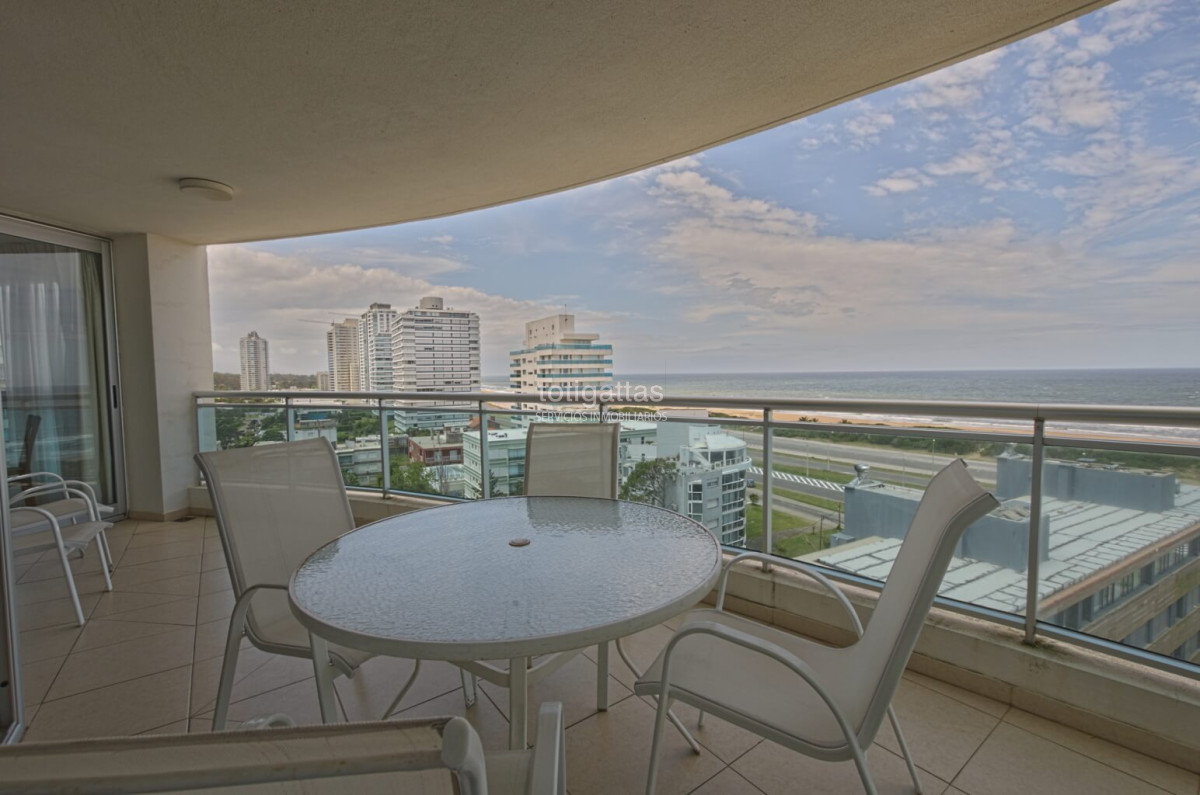 Apartamento ID.1404 - Apartamento con 3 dormitorios más dependencia en alquiler