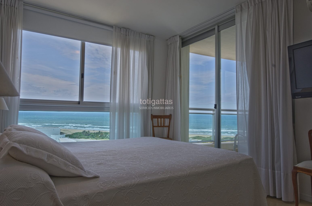 Apartamento ID.1404 - Apartamento con 3 dormitorios más dependencia en alquiler