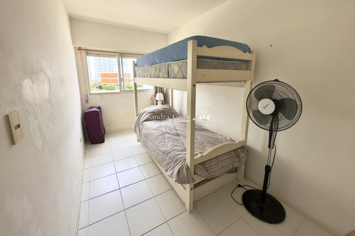 Apartamento ID.2390 - Apartamento de 3 dormitorios en alquiler - Brava