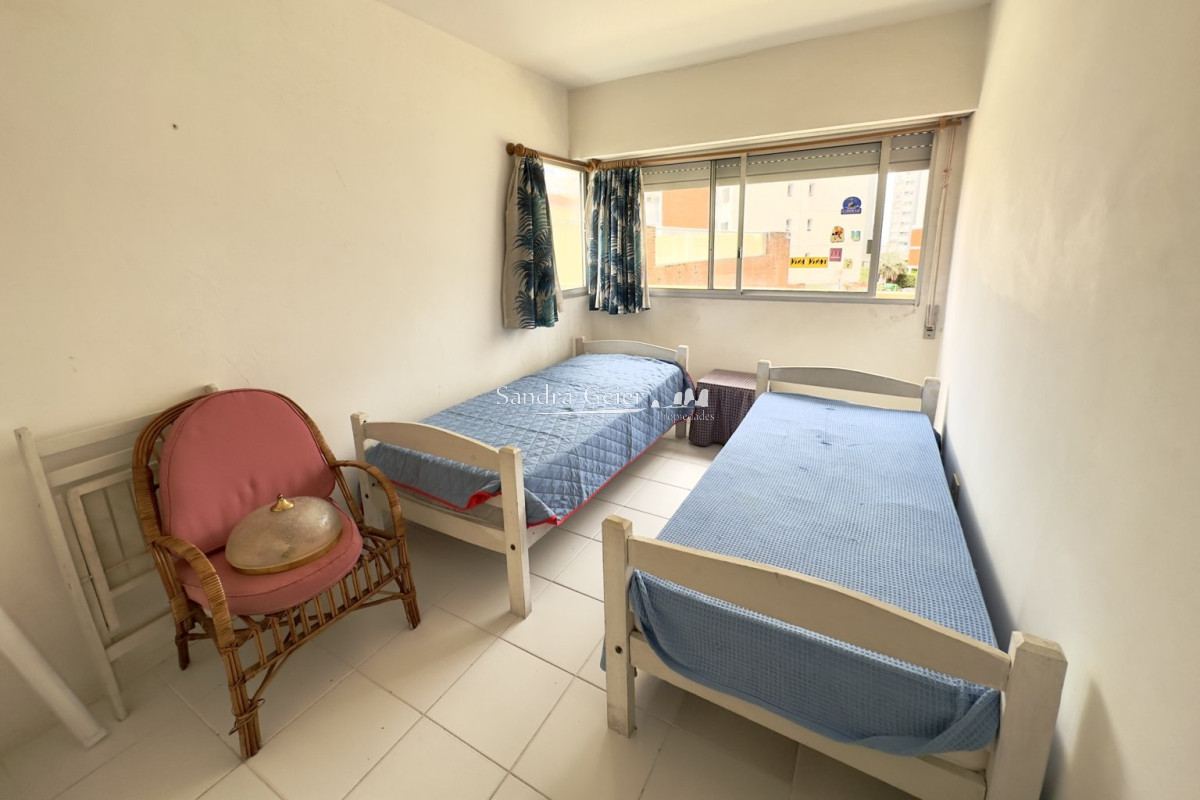 Apartamento ID.2390 - Apartamento de 3 dormitorios en alquiler - Brava