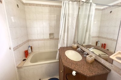 Apartamento ID.2390 - Apartamento de 3 dormitorios en alquiler - Brava