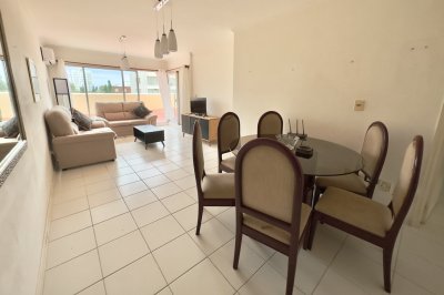 Apartamento ID.2390 - Apartamento de 3 dormitorios en alquiler - Brava