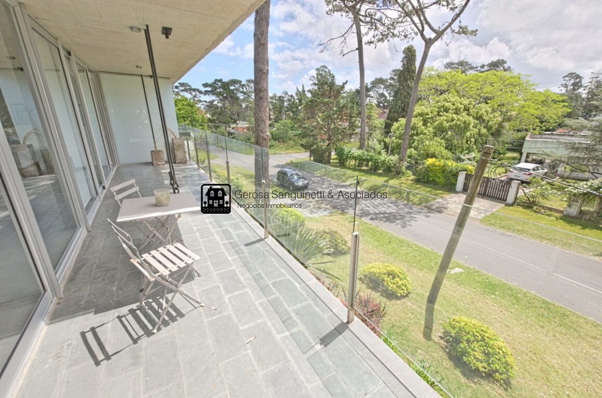 Apartamento ID.1582 - Apartamento en venta Playa Mansa